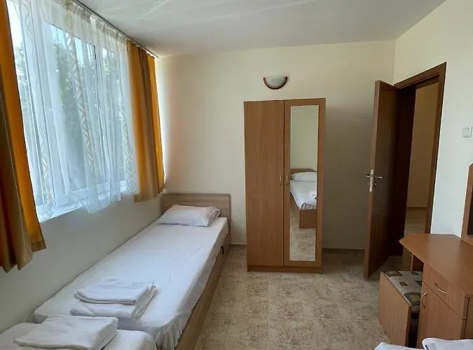 Апартамент Rutland Sp Равда